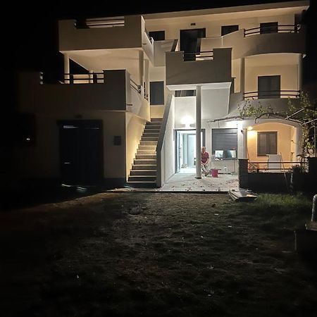 Apartments Linic Nin Luaran gambar