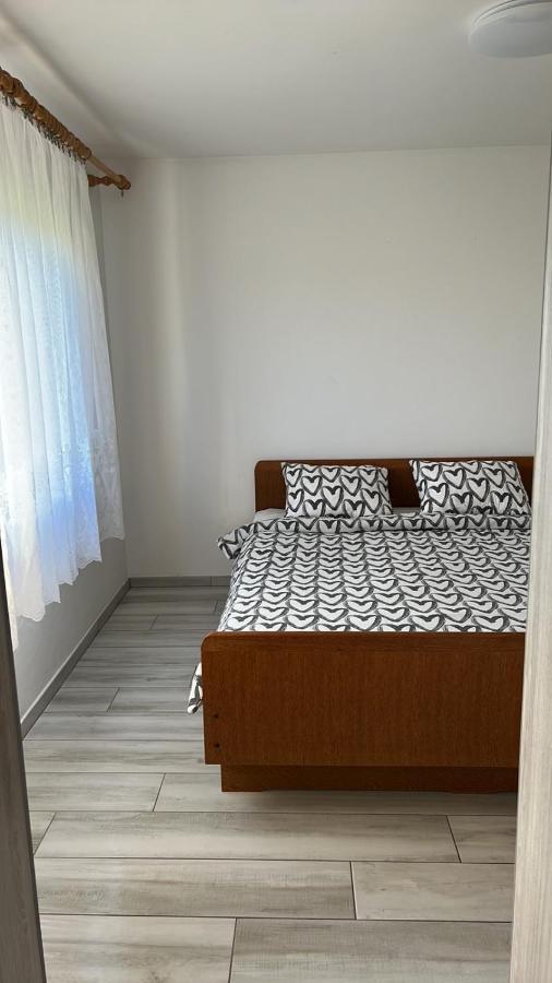 Apartments Linic Nin Luaran gambar