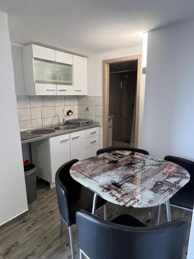 Apartments Linic Nin Luaran gambar