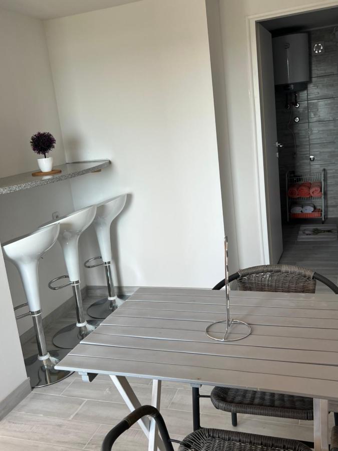 Apartments Linic Nin Luaran gambar