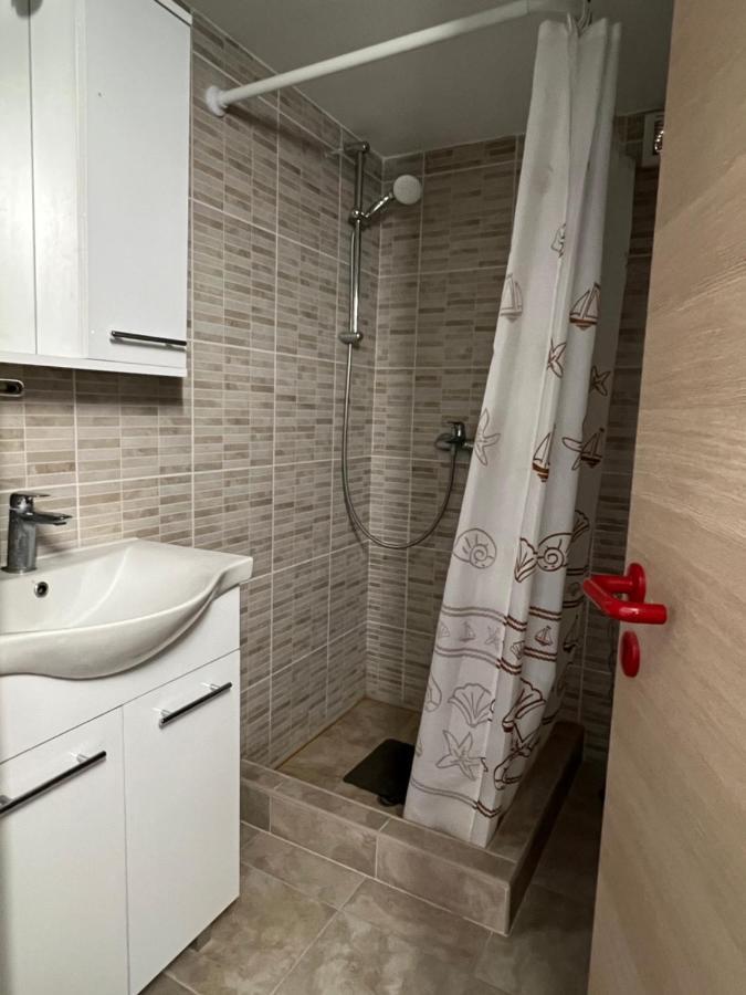 Apartments Linic Nin Luaran gambar